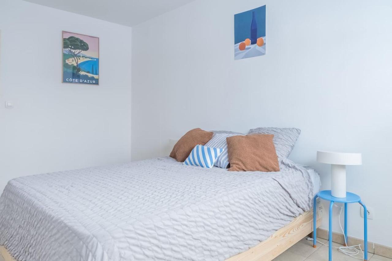 T2 Panier Avec Loggia Apartment *